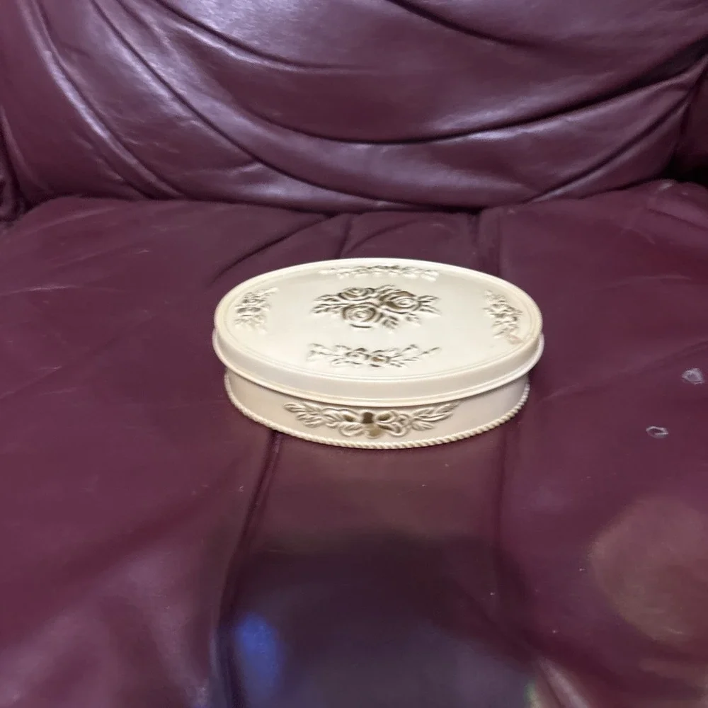 Vintage Roses Plastic Jewelry trinket box  flowers French Country 3D relief Gold